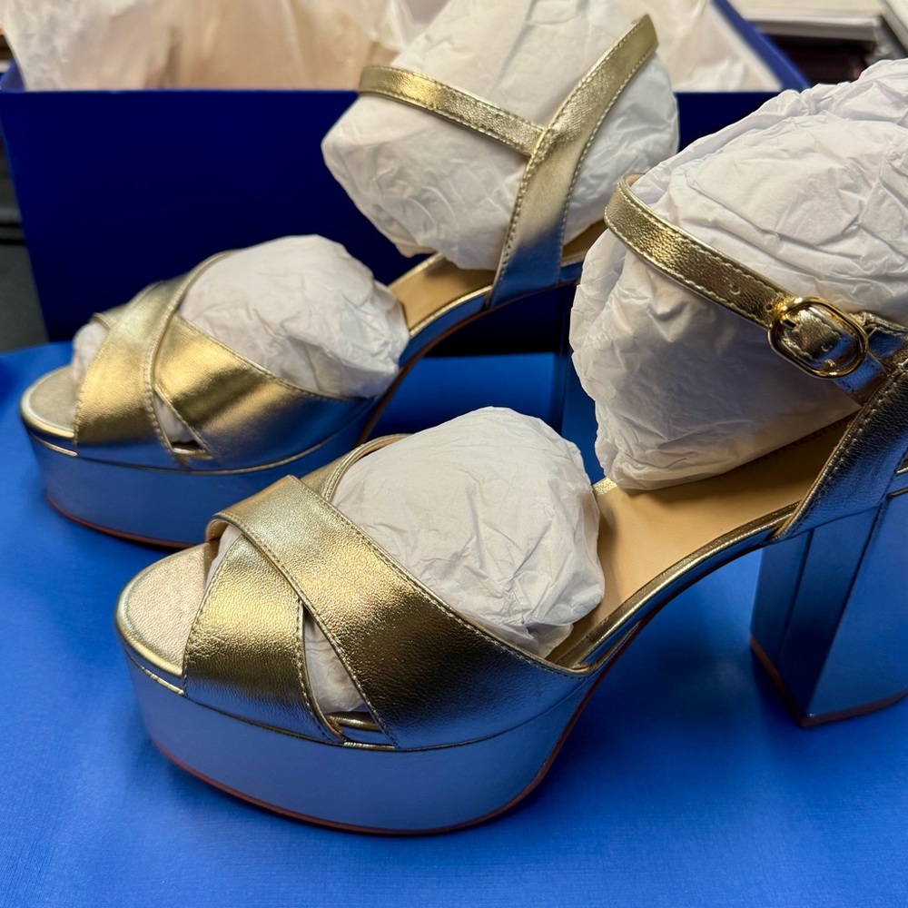 NIB Stuart Weitzman IVONA Sandals, Gold Platino Metallic Nappa, size 9 B (39.5) - Picture 7 of 15